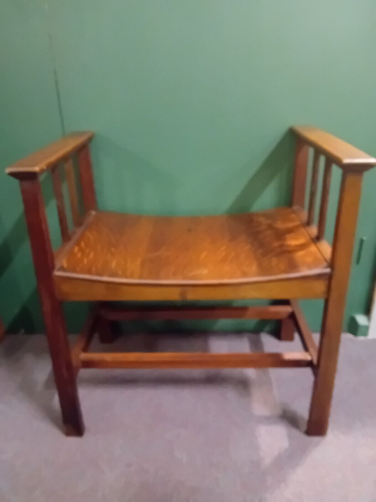 Arts And Crafts Movement Oak Seat Circa 1900