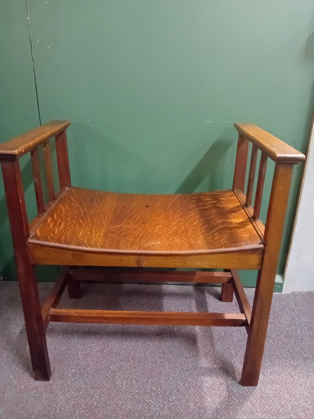 Arts And Crafts Movement Oak Seat Circa 1900