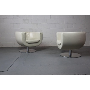 B&B Italia "Tulip" leather armchairs designed by Jeffrey Bernett in 2000