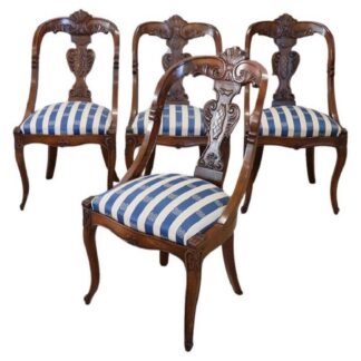 Dining Chairs in Carved Walnut, Early 19th Century, Set of 4