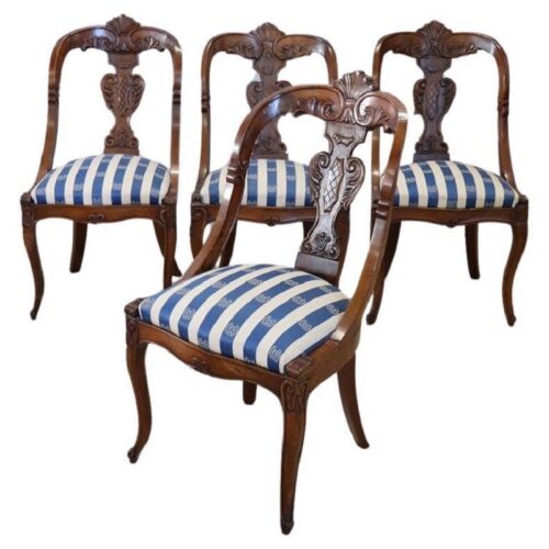 Dining Chairs in Carved Walnut, Early 19th Century, Set of 4