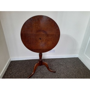 Fine Geo lll oak tilt top table of exceptional colour circa 1780