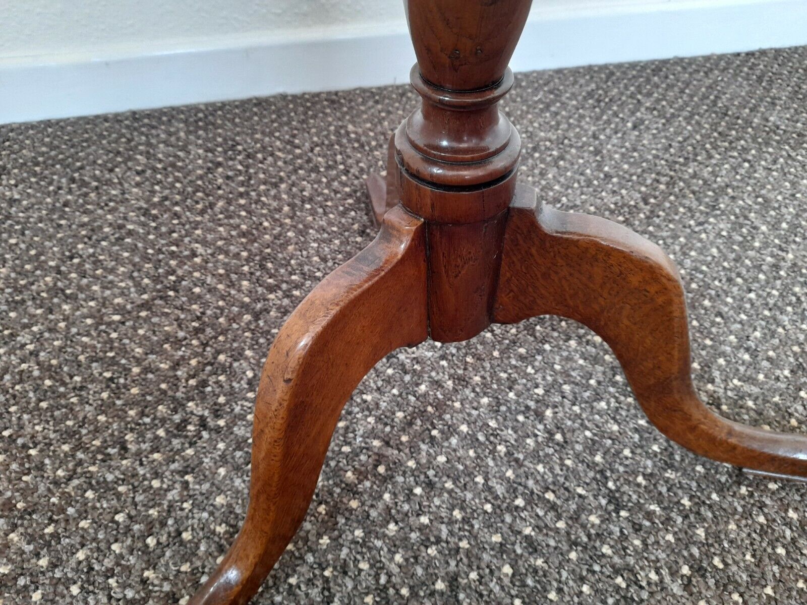Fine Geo lll oak tilt top table of exceptional colour circa 1780