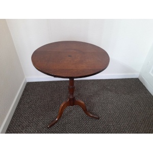 Fine Geo lll oak tilt top table of exceptional colour circa 1780