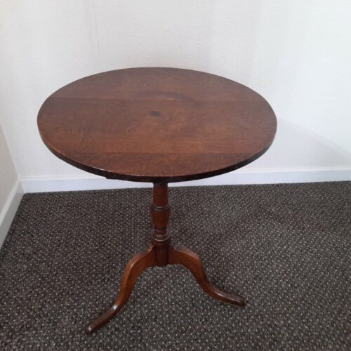 Fine Geo lll oak tilt top table of exceptional colour circa 1780