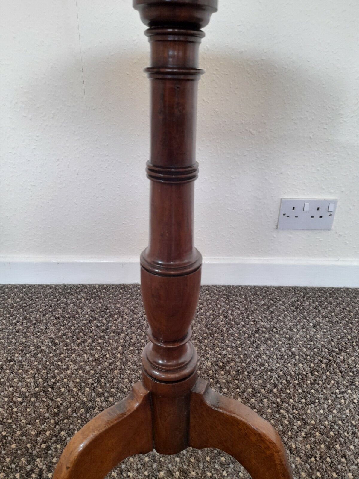 Fine Geo lll oak tilt top table of exceptional colour circa 1780