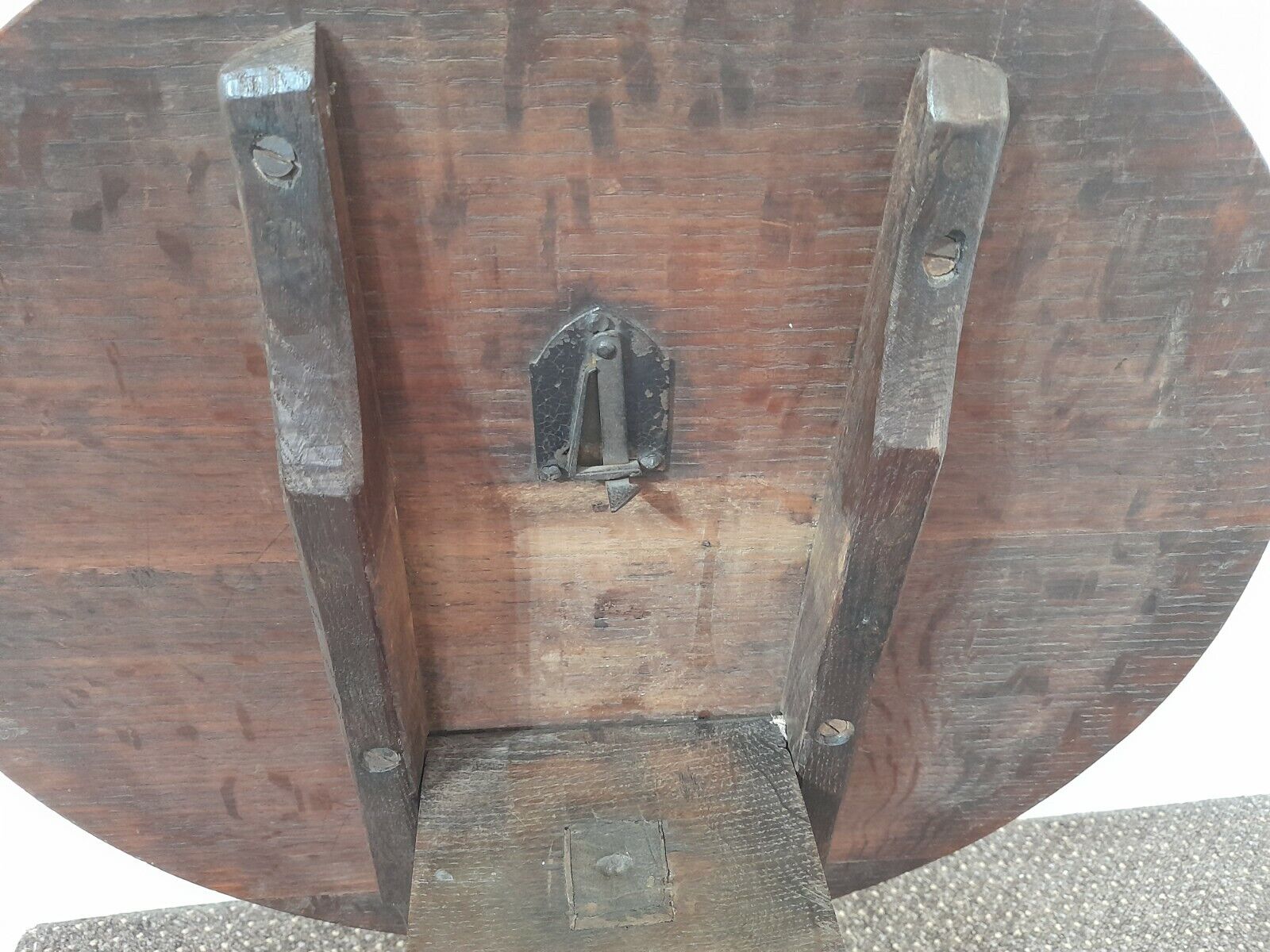 Fine Geo lll oak tilt top table of exceptional colour circa 1780