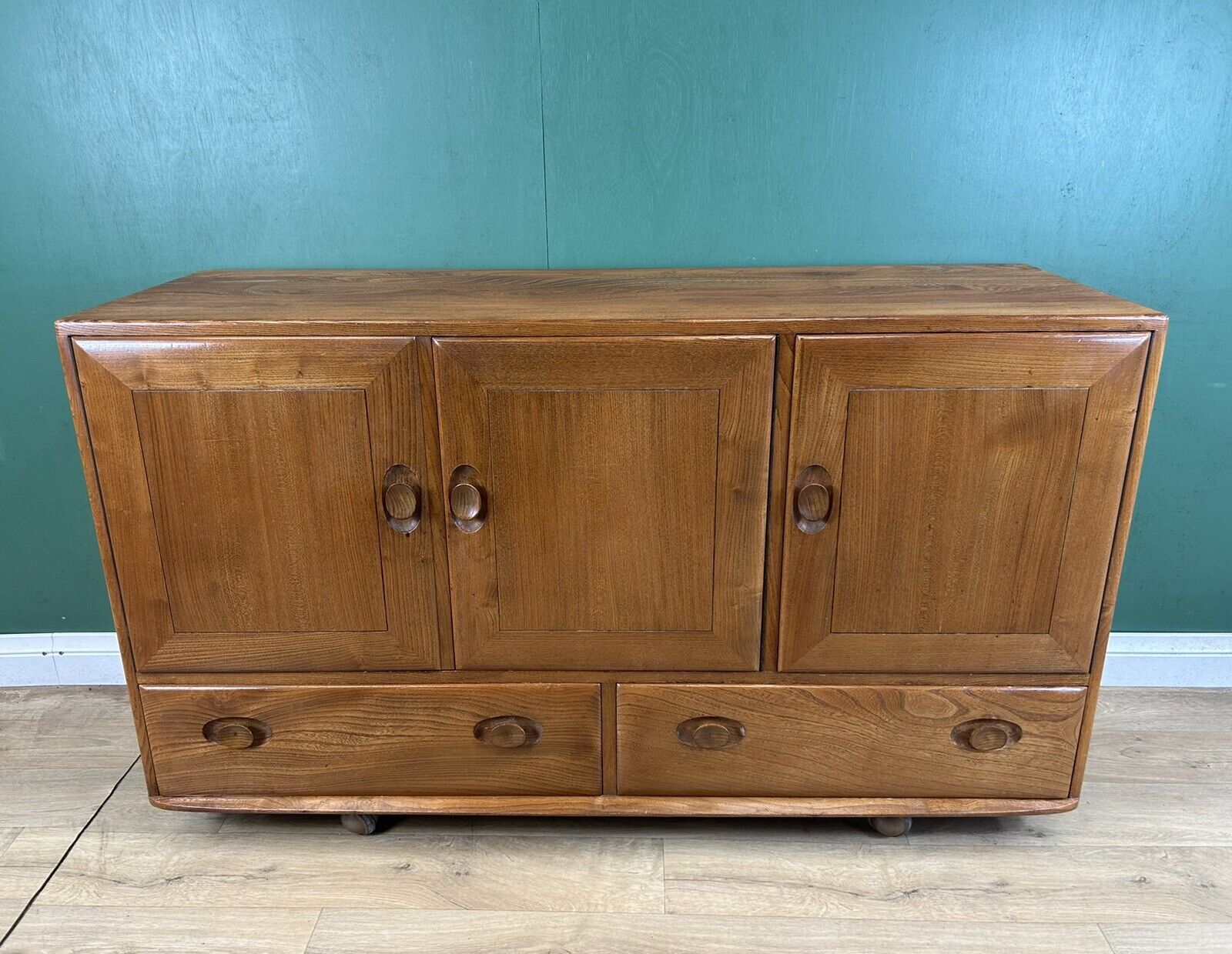 Elm ERCOL 429 Sideboard