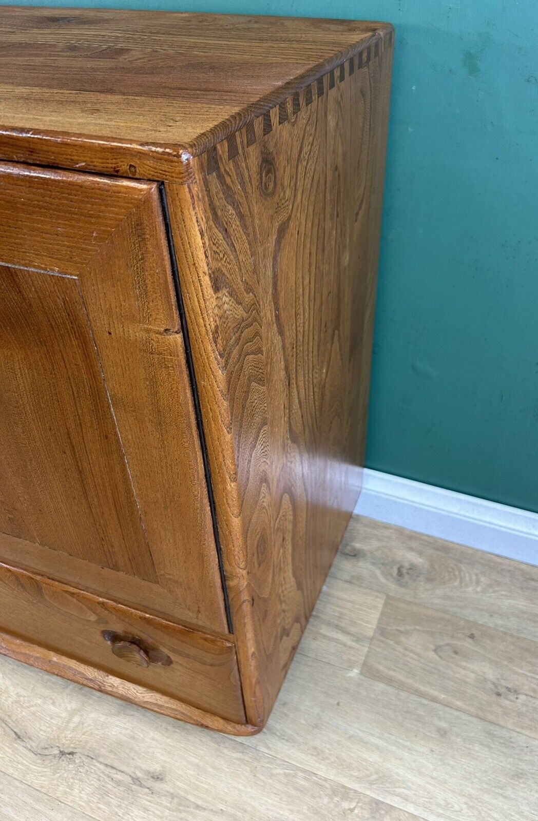Elm ERCOL 429 Sideboard