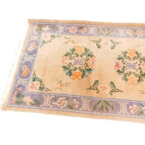 Vintage Chinese Wool Rug Mid 20th Century 208 cm x 115 cm