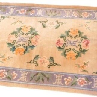 Vintage Chinese Wool Rug Mid 20th Century 208 cm x 115 cm
