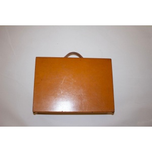 Vintage Elizabeth Arden Leather Beauty Case.