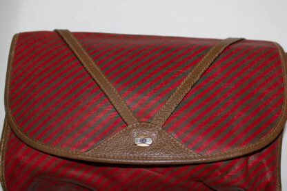 Vintage Gucci Clutch Bag with Fold Over Front and Leather Detail - Image 4