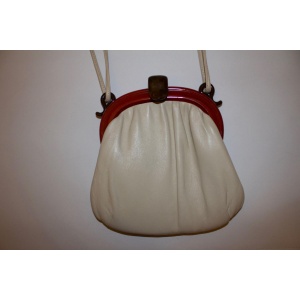 Wonderful Vintage Leather Bag with Beautiful Frame and Clasp