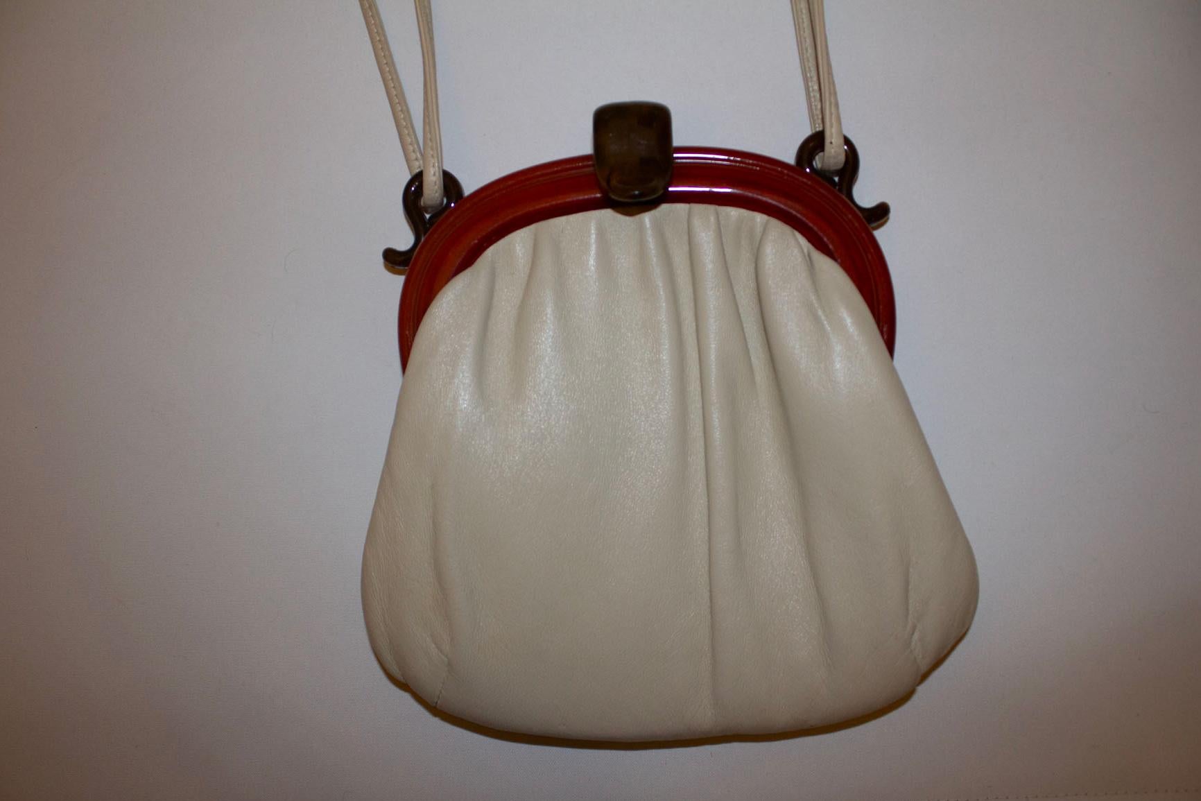 Wonderful Vintage Leather Bag with Beautiful Frame and Clasp
