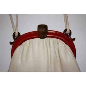 Wonderful Vintage Leather Bag with Beautiful Frame and Clasp