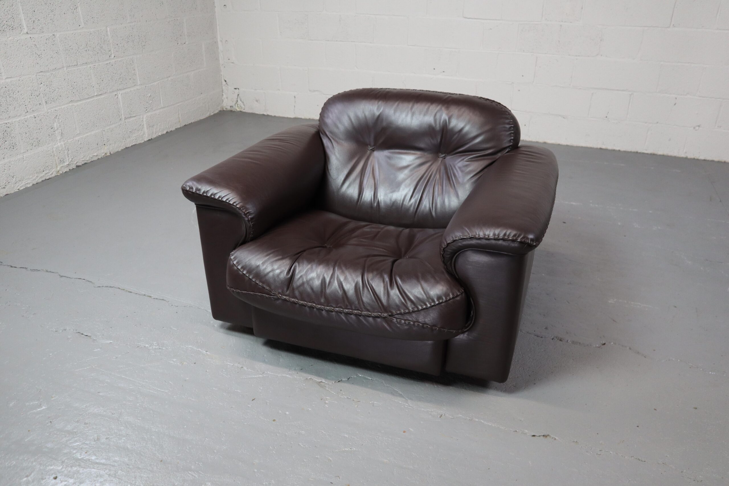Pair of De Sede DS-101 leather lounge chairs
