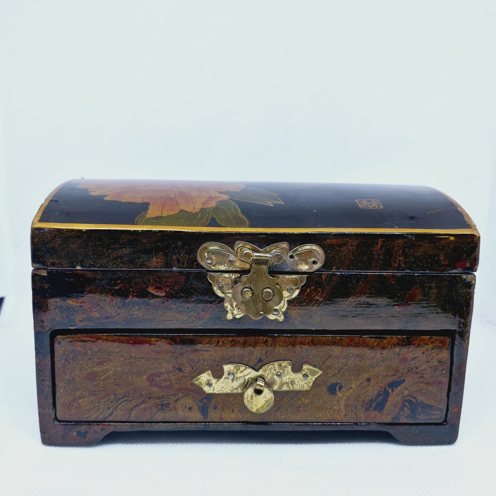 JEWELERY LACQUER BOX, Chinese music box with a drawer