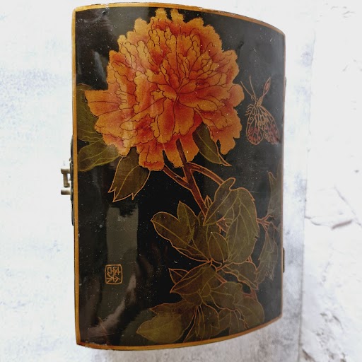JEWELERY LACQUER BOX, Chinese music box with a drawer