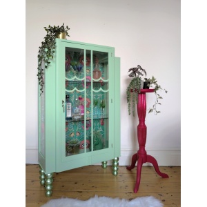 Alice | Pistachio Green Display Cabinet
