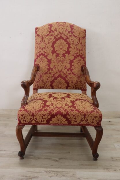 18th Century Antique Armchair In Carved Walnut - Image 4