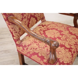 18th Century Antique Armchair In Carved Walnut