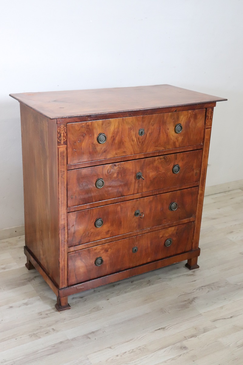 Antique Chest of Drawers in Walnut, Late 19th Century