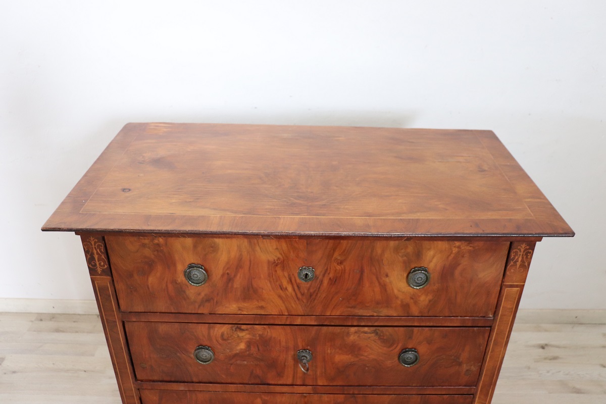 Antique Chest of Drawers in Walnut, Late 19th Century