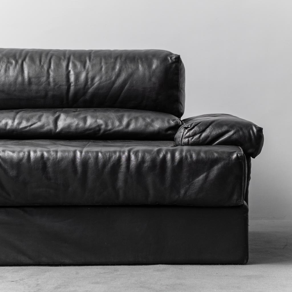 Modular Sofa In Black Leather Cinova Modern 70s