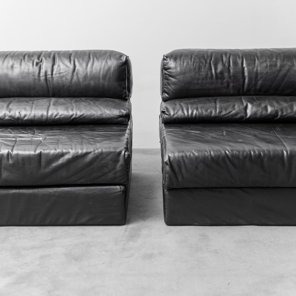 Modular Sofa In Black Leather Cinova Modern 70s