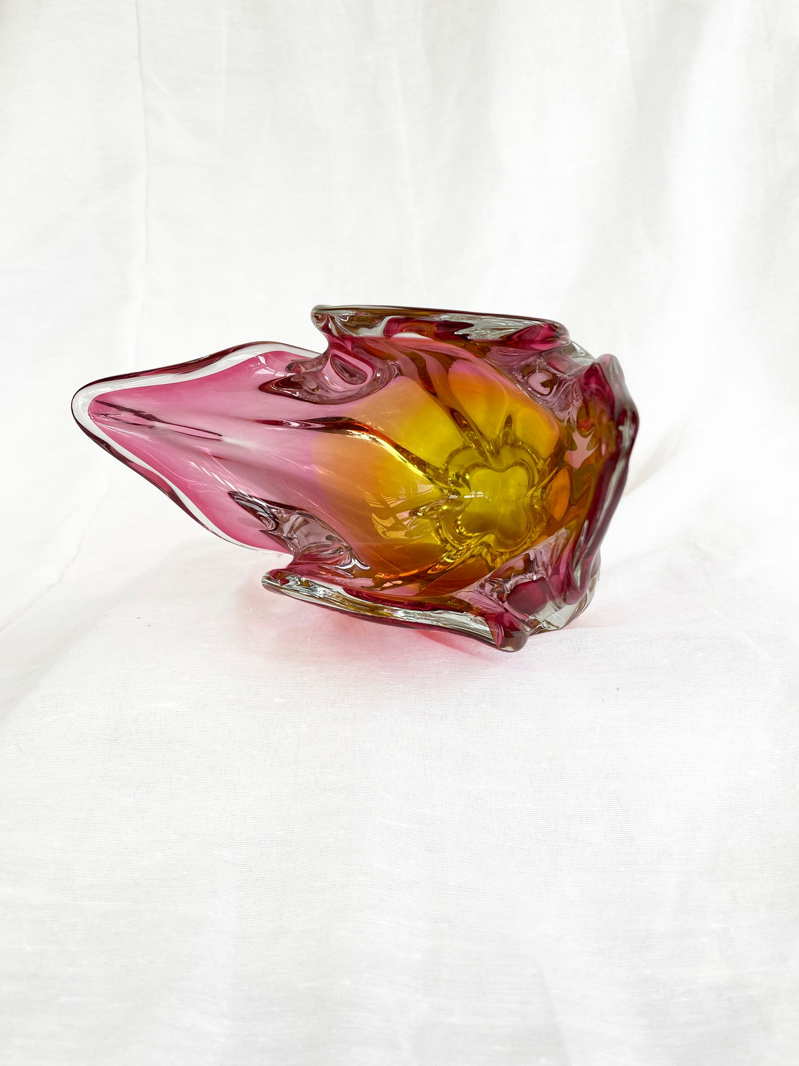 Absolutely stunning large sommerso art glass centrepiece/bowl by Josef Hospodka - Chribska. circa 1960