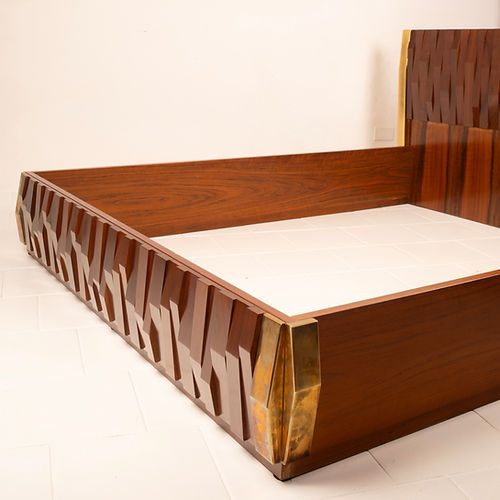 Rare "Barium" bed by Luciano Frigerio for Frigerio di Desio