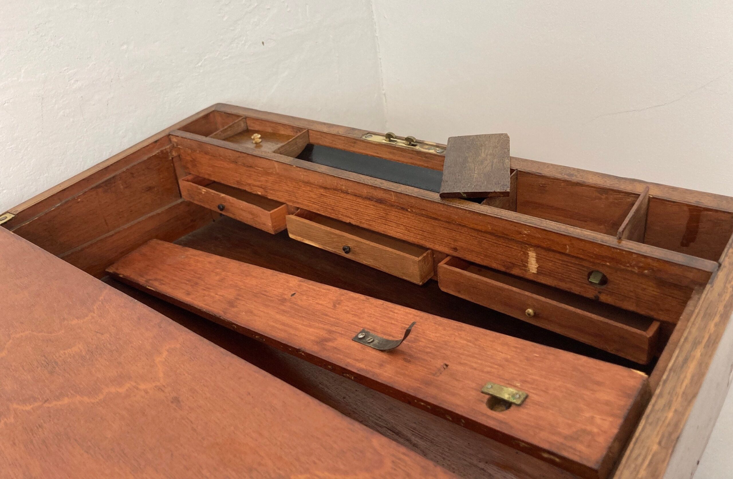 Beautiful Antique Victorian 19th Century Writing Slope With Key