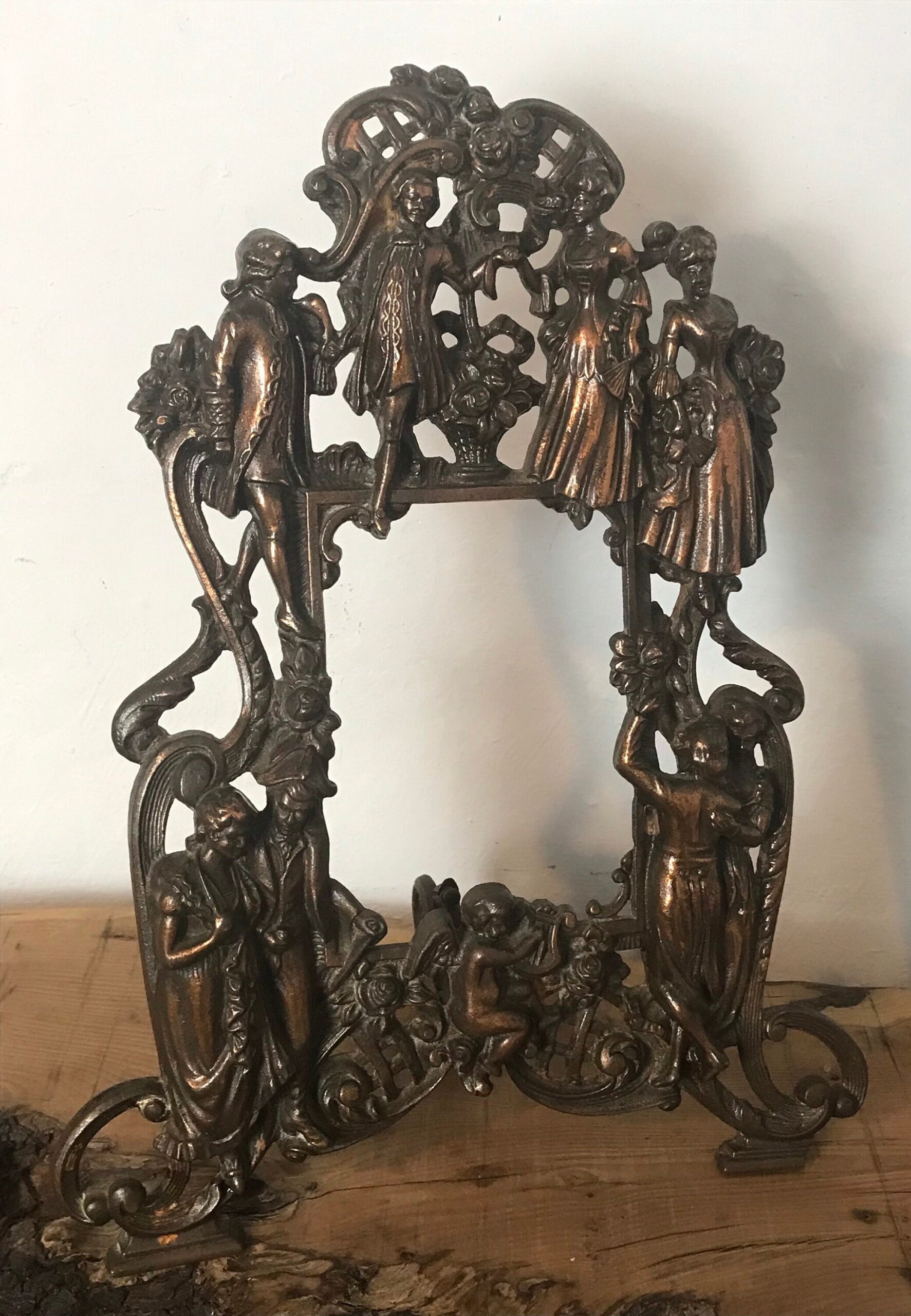 Beautiful 19th Century Victorian Classical Picture Frame