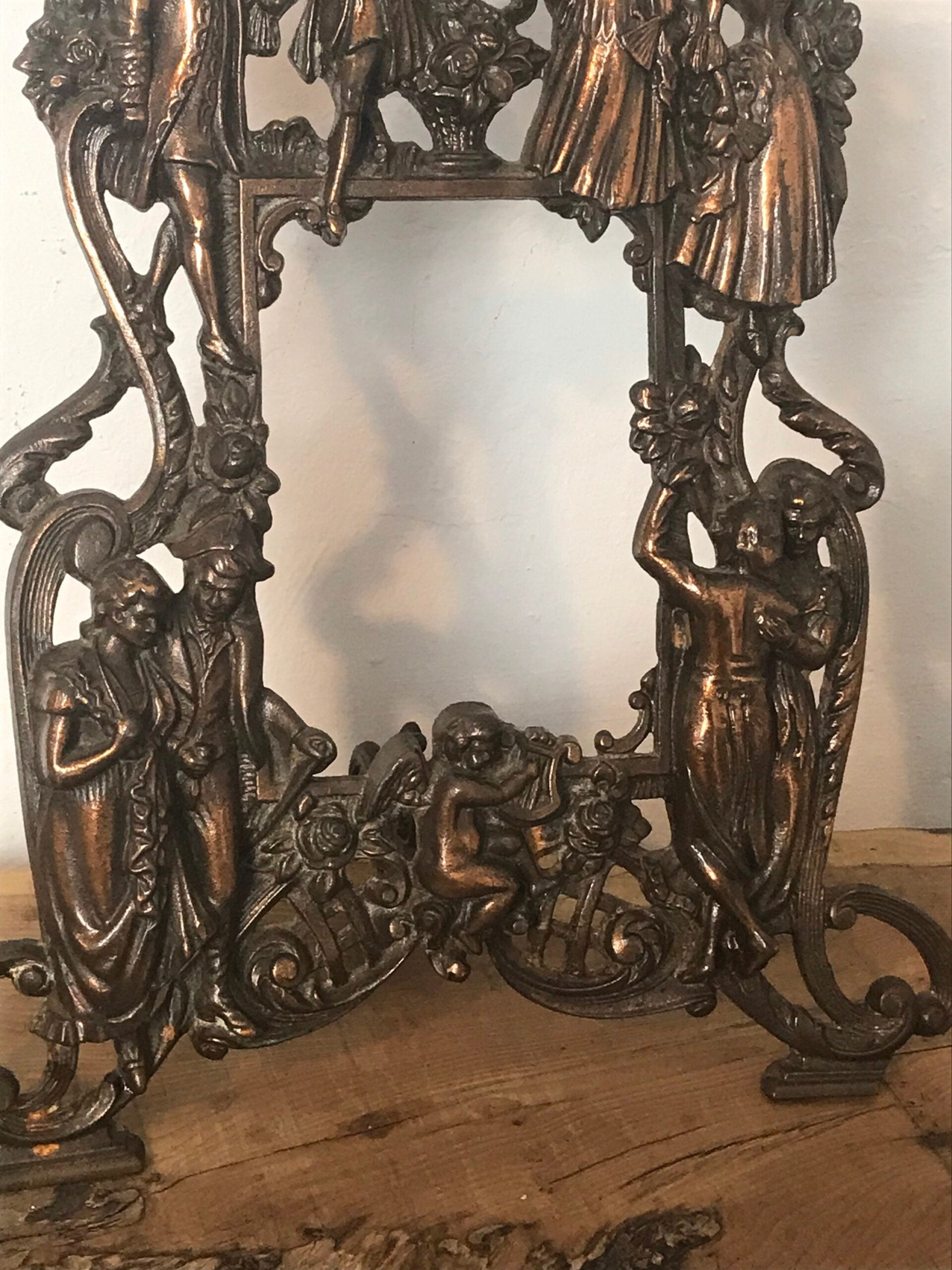 Beautiful 19th Century Victorian Classical Picture Frame