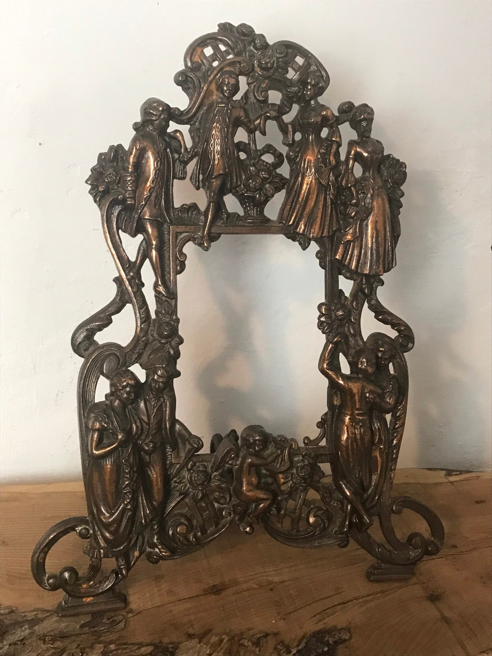 Beautiful 19th Century Victorian Classical Picture Frame