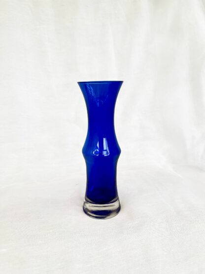 Mid century cobalt blue Riihimaki Riihimaen Lasy Oy Glass Vase 1970 - Image 4