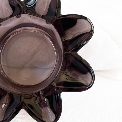 SKLO Union Czech vintage art glass 1962. Amethyst stylised flower design glass bowl