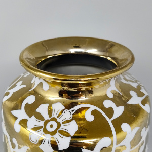 1960s Astonishing Gold Vase in Sesto Fiorentino Ceramic. Made In Italy