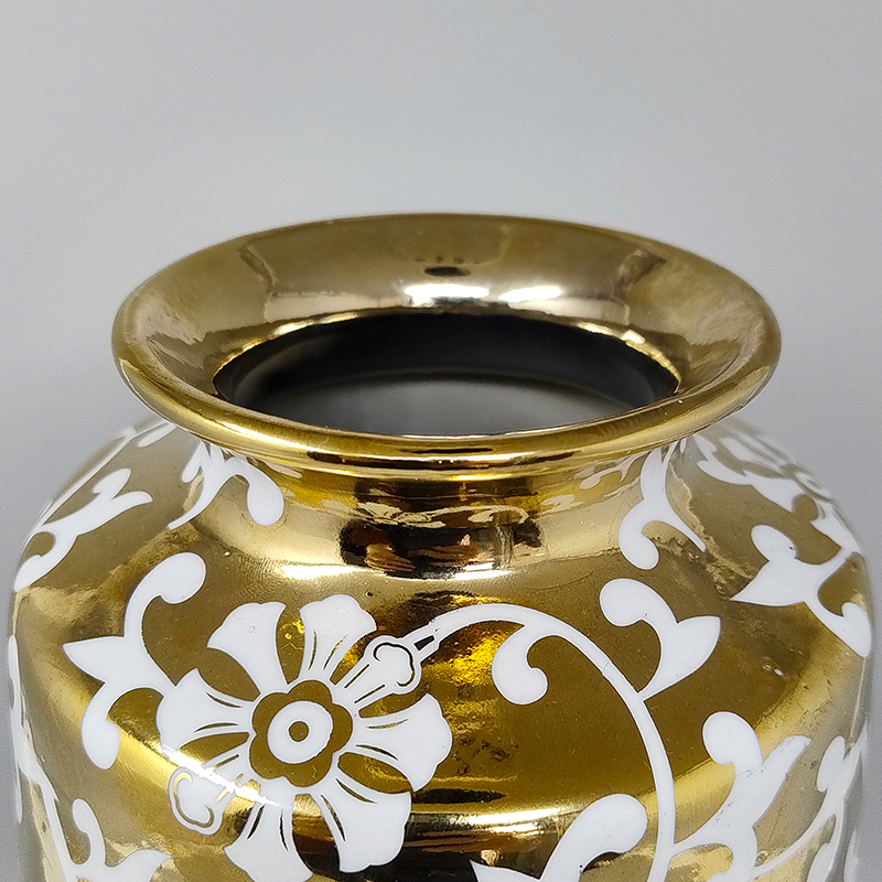 1960s Astonishing Gold Vase in Sesto Fiorentino Ceramic. Made In Italy