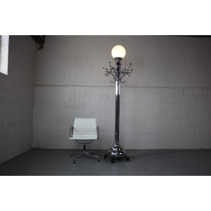 Large Art Deco chromed coat rack/floor lamp, early 20th century