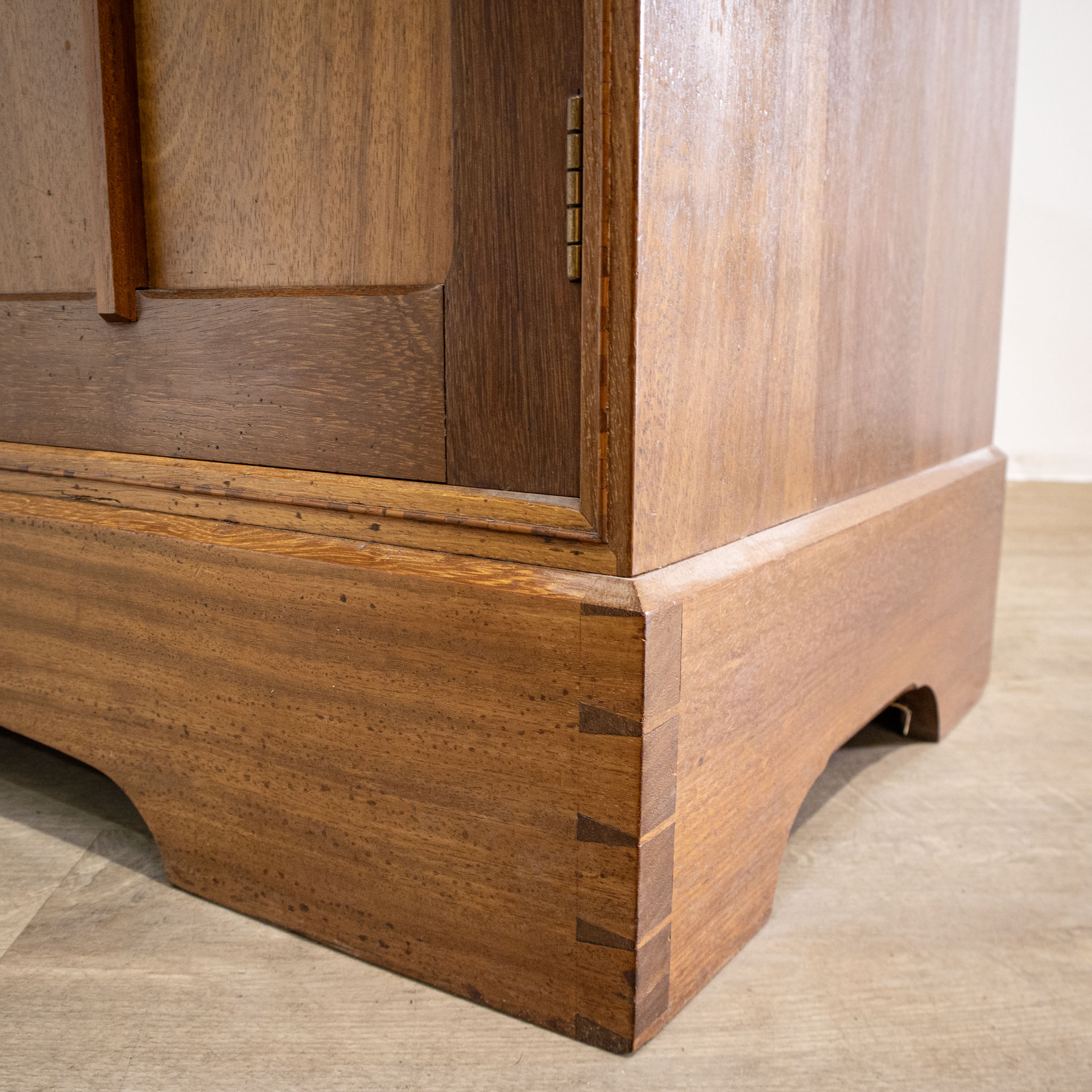 Cotswold Style Sideboard