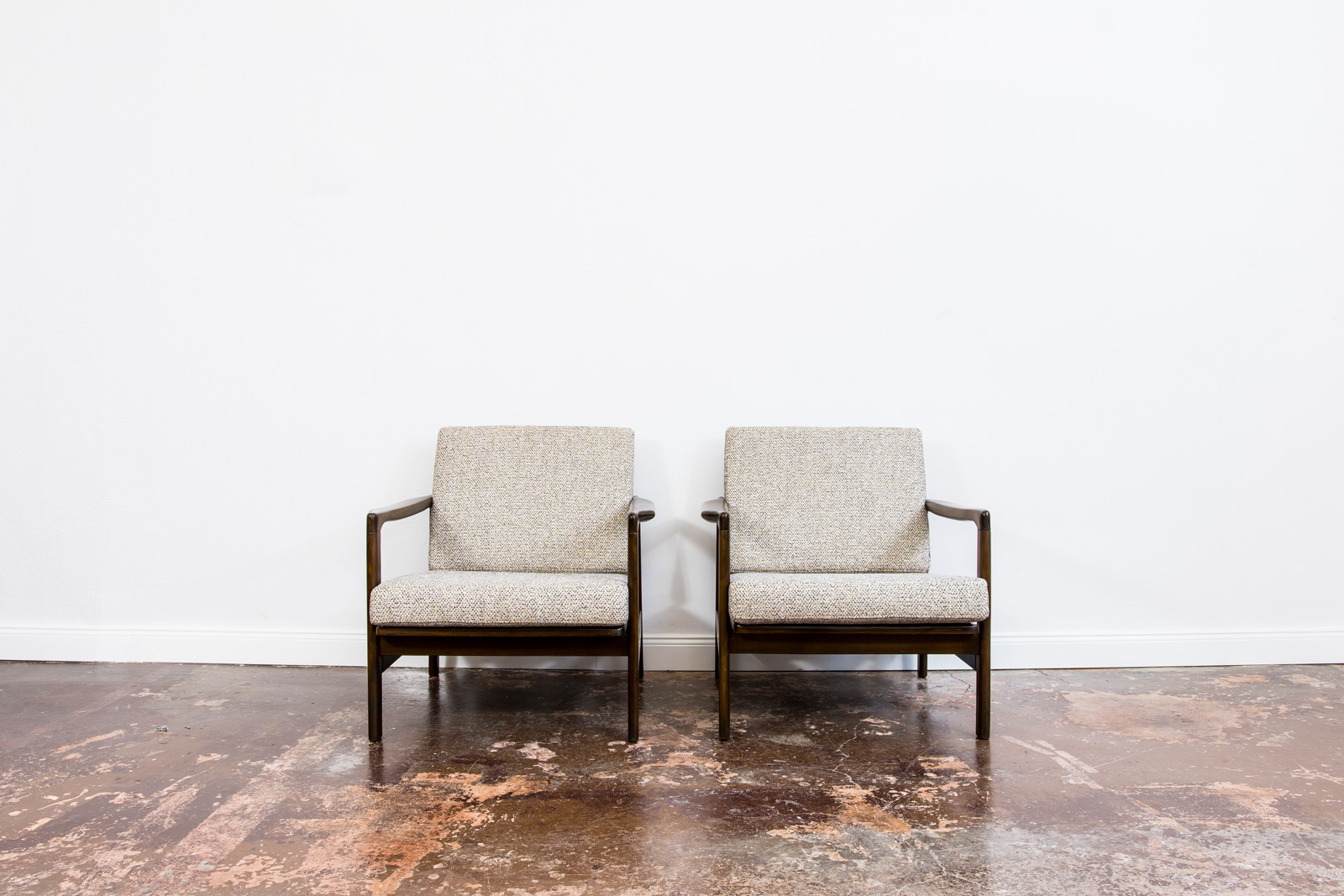Pair of "B-7522" armchairs by Zenon Bączyk, Poland, 1960's