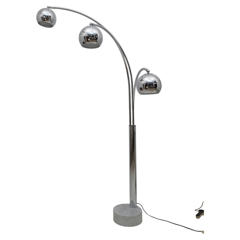 Goffredo Reggiani Mid-century Modern Chromed Metal and Marble Floor Lamp, 1960s