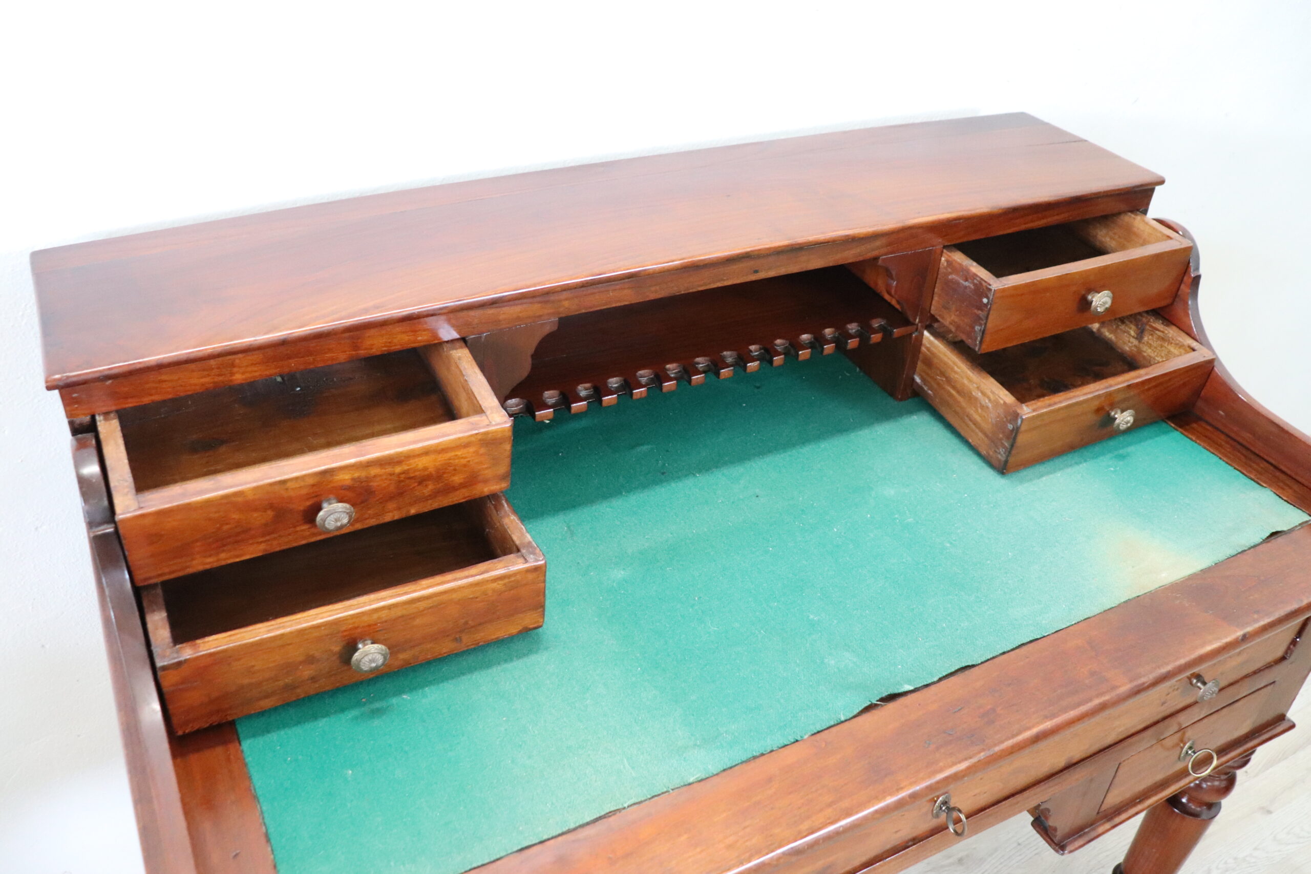 Italian antique writing desk in cherry wood, Louis Philippe 19th century
