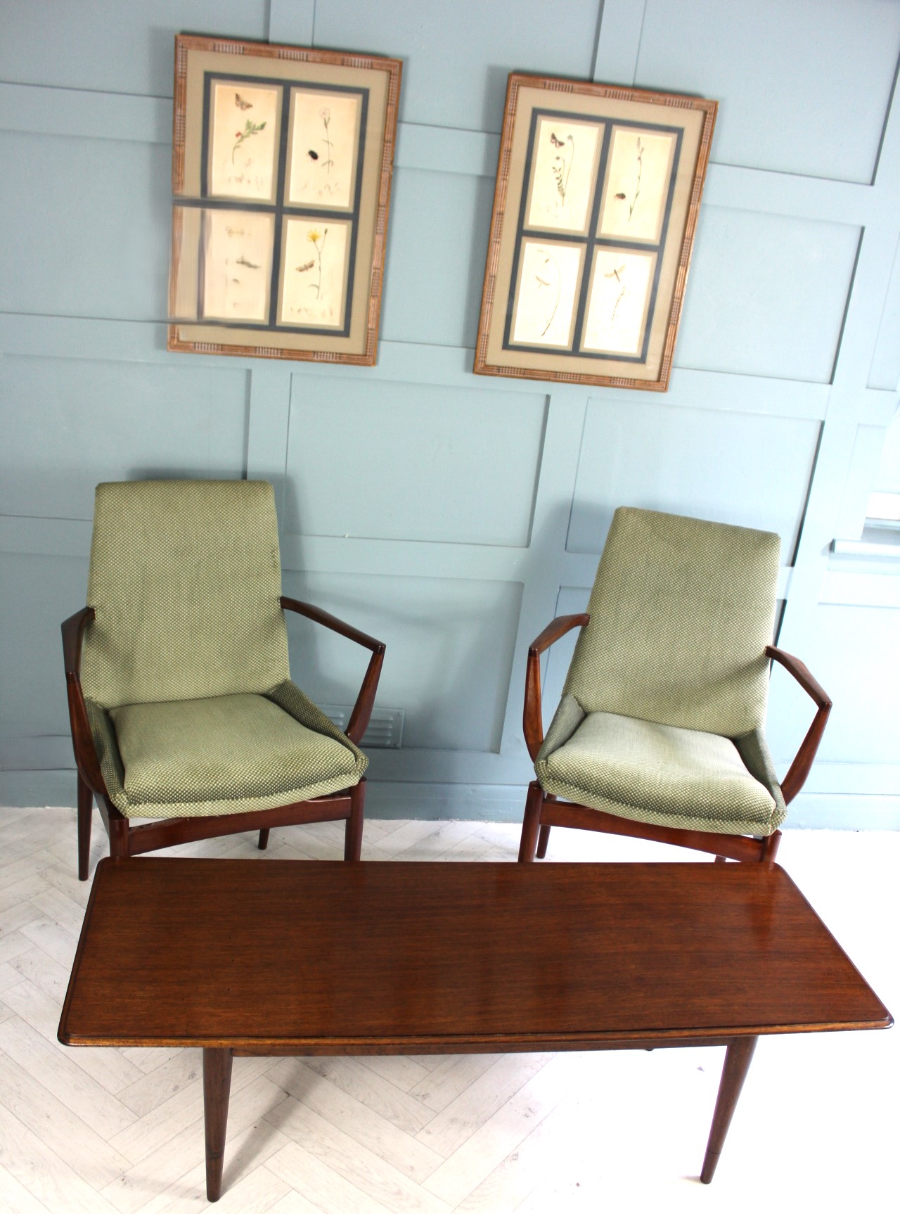 Mid Century Rosewood Coffee Table By Robert Heritage For Archie Shine