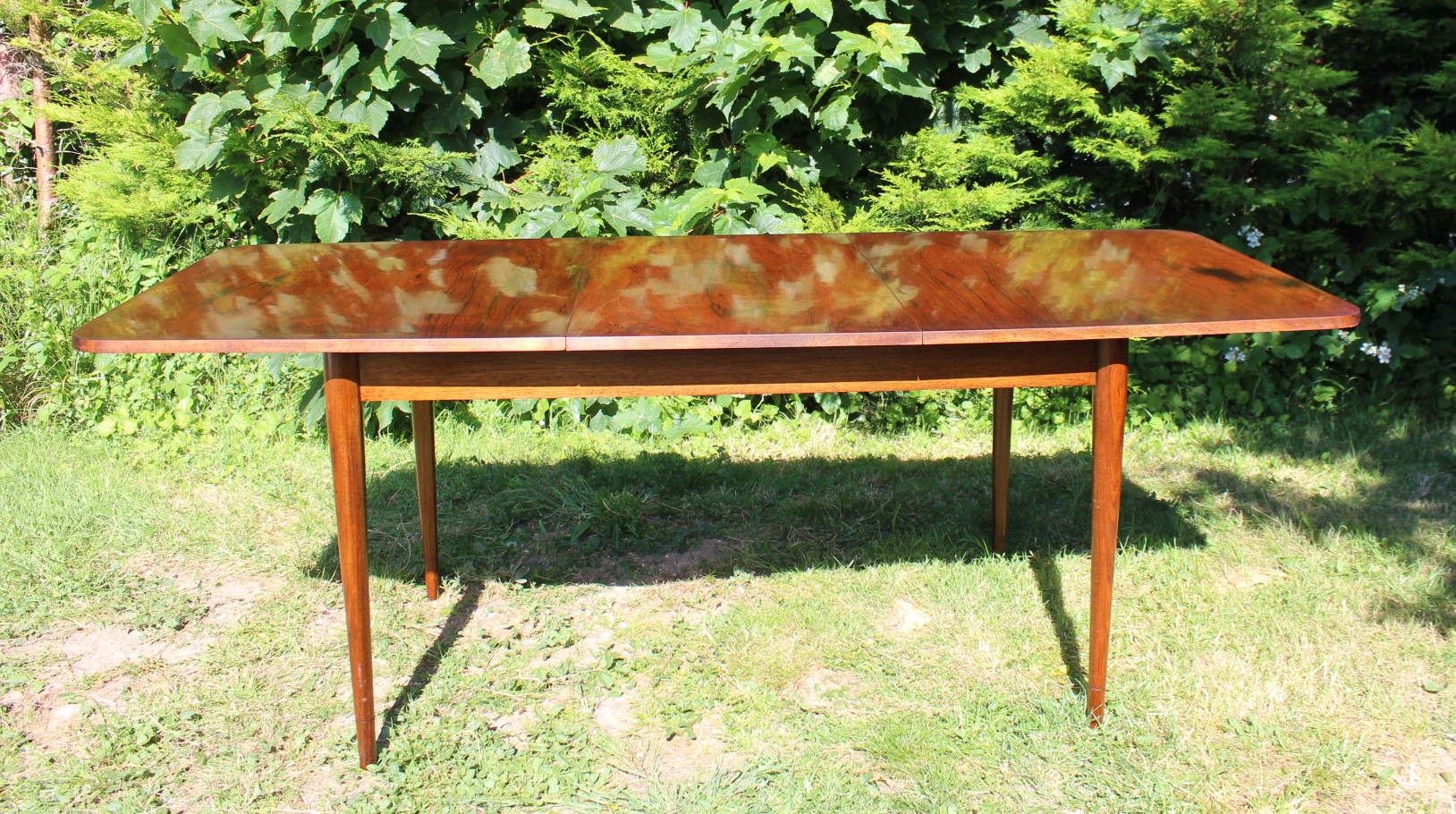 Mid Century Rosewood Hamilton Dining Table and Chairs By Robert Heritage For Archie Shine