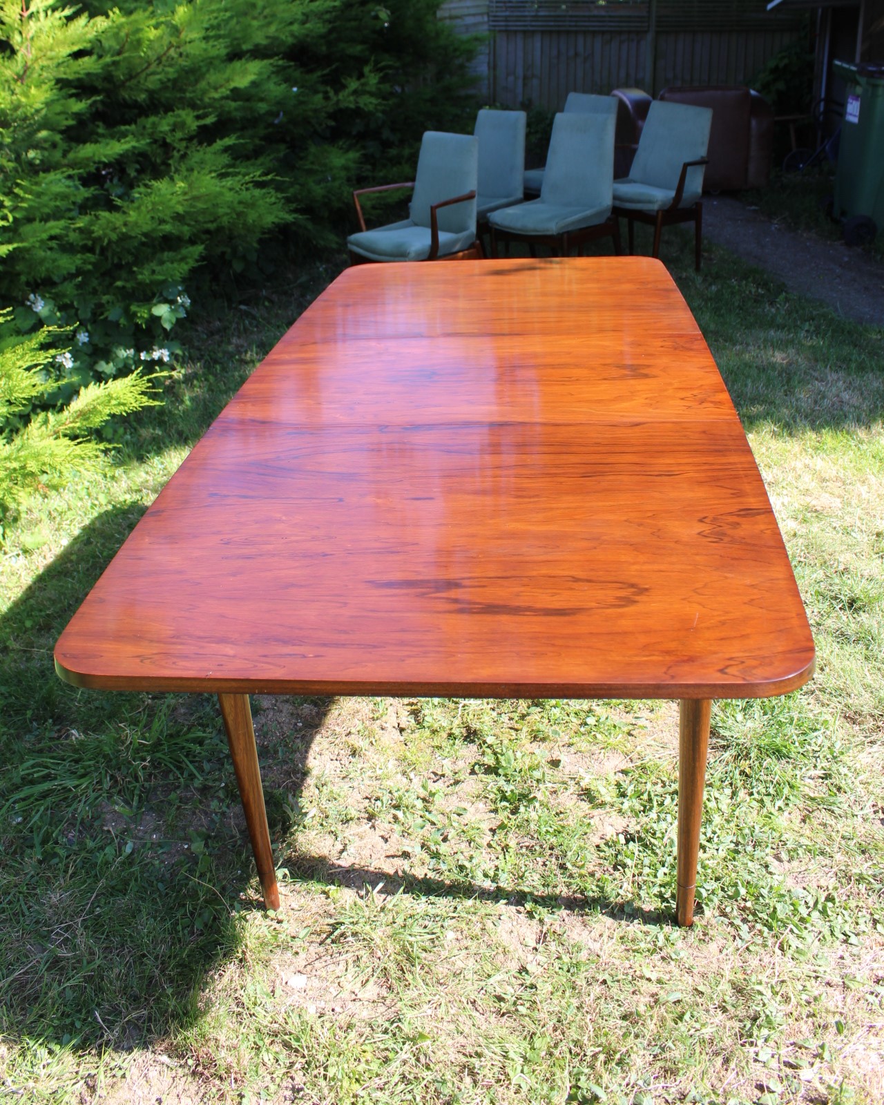 Mid Century Rosewood Hamilton Dining Table and Chairs By Robert Heritage For Archie Shine