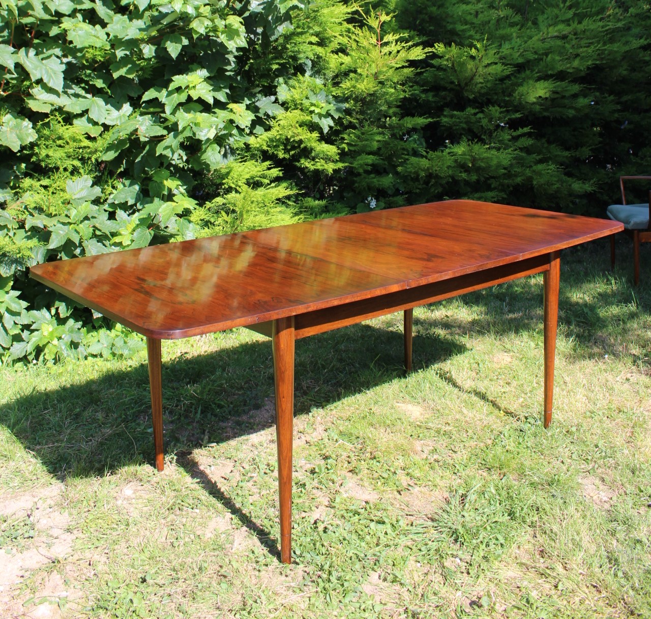 Mid Century Hamilton Rosewood Dining Table By Robert Heritage For Archie Shine