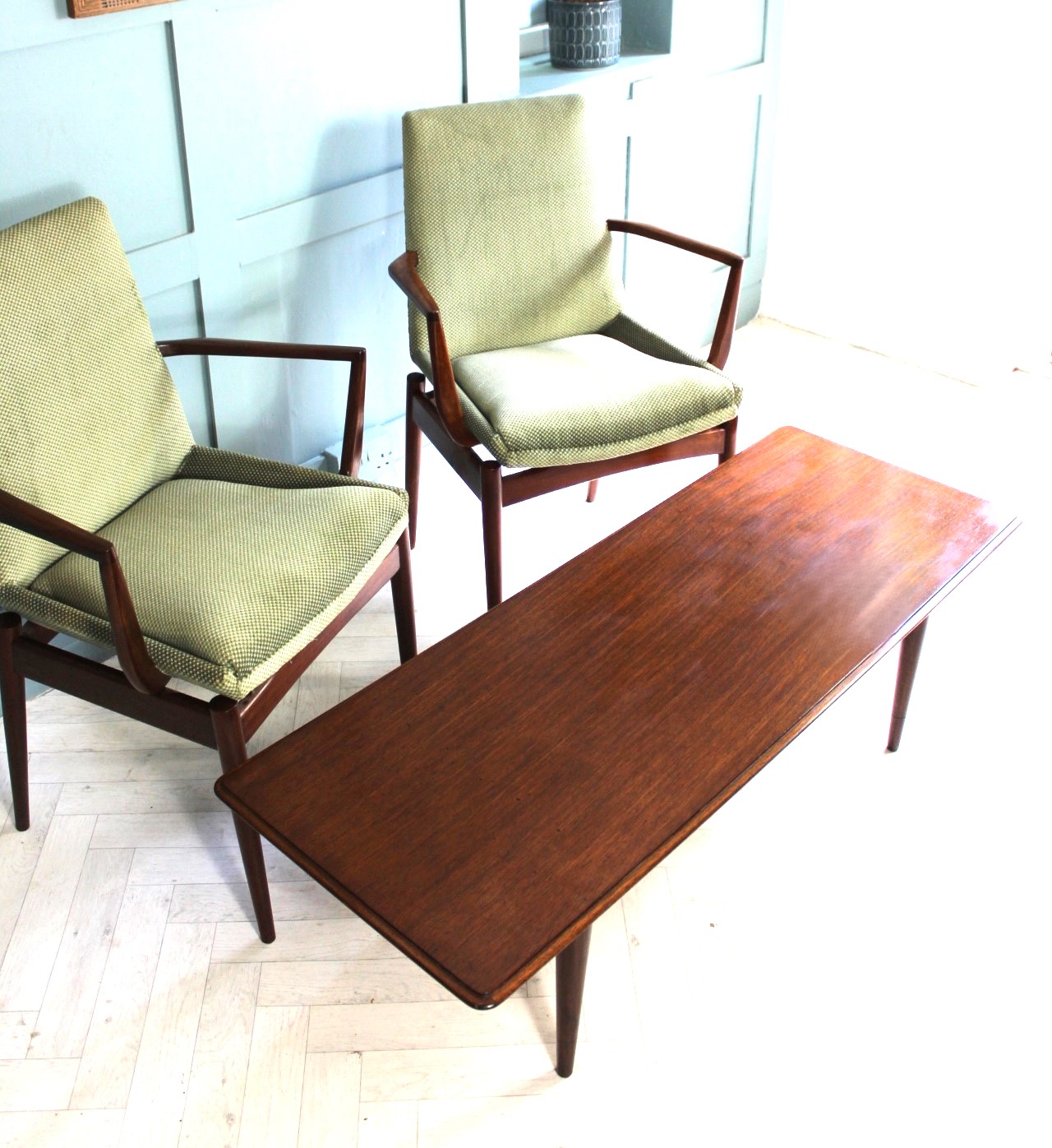 Mid Century Rosewood Coffee Table By Robert Heritage For Archie Shine